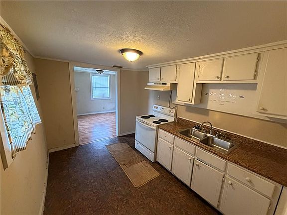 5th image of 1509 Dominick St
