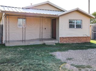 705 Avenue F, Shallowater, TX 79363