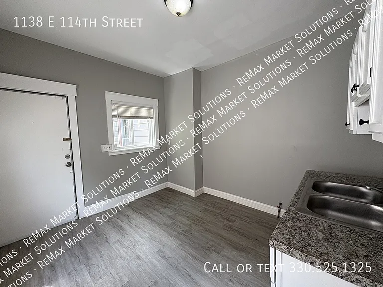 1138 E 114th St — Photo 3