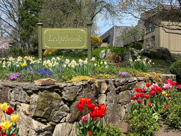 103 Ledgebrook Drive #103, Norwalk, CT 06854