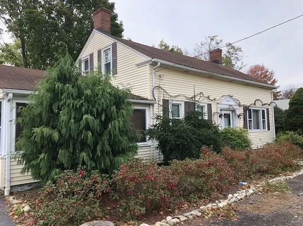 64 Phenix Ave, Cranston, RI 02920