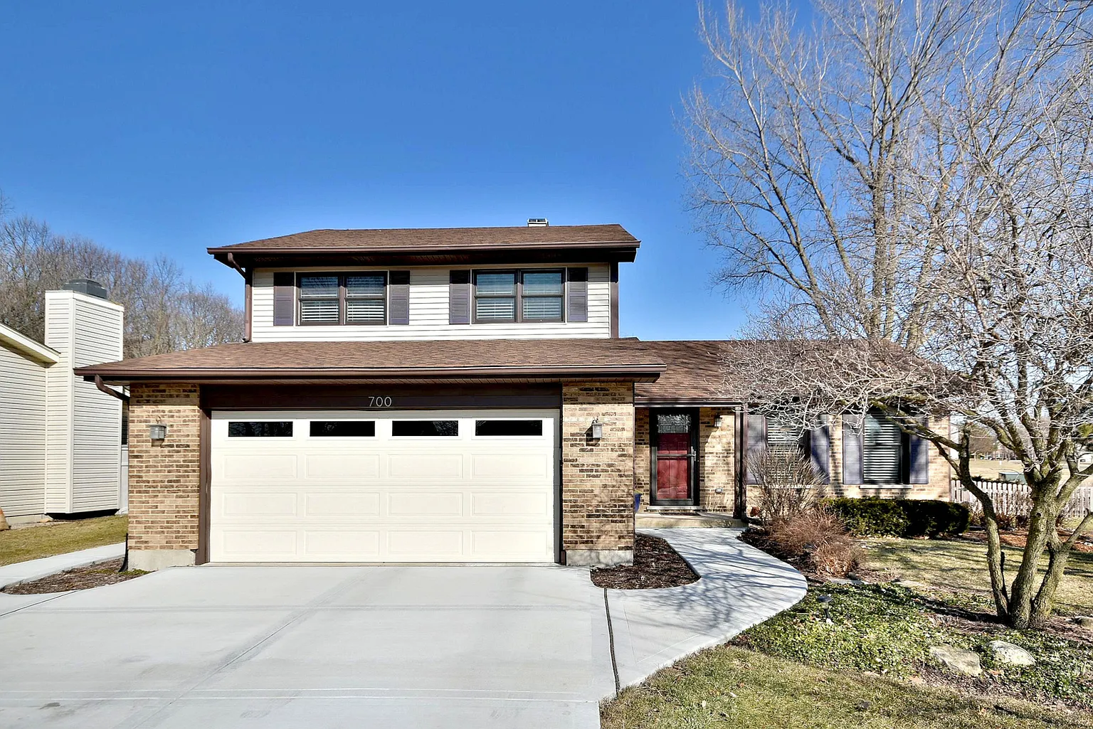 700 Holly Dr photo 1
