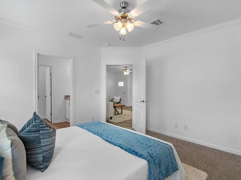 1284 Plymouth Pl — Photo 45