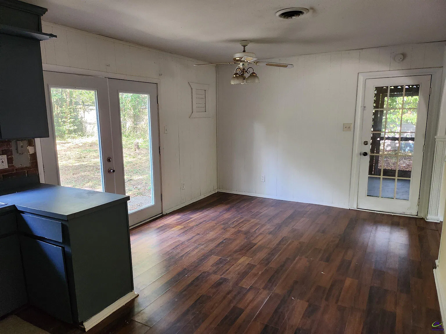3 bed, 2.0 bath, 1100 sqft, $1,350 — Photo 4