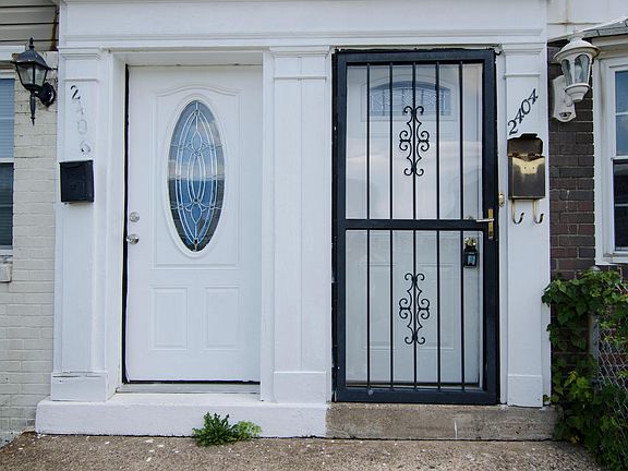 3rd image of 2404 Liberator St
