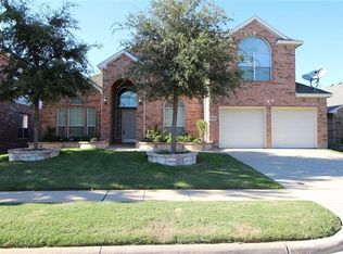 5916 Lantern Ln, Grand Prairie, TX 75052