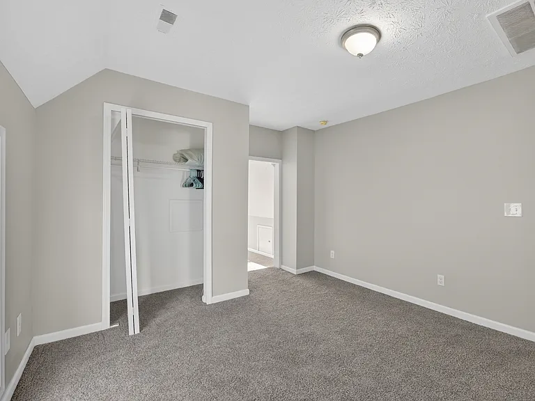 1566 Winchester Ave — Photo 28