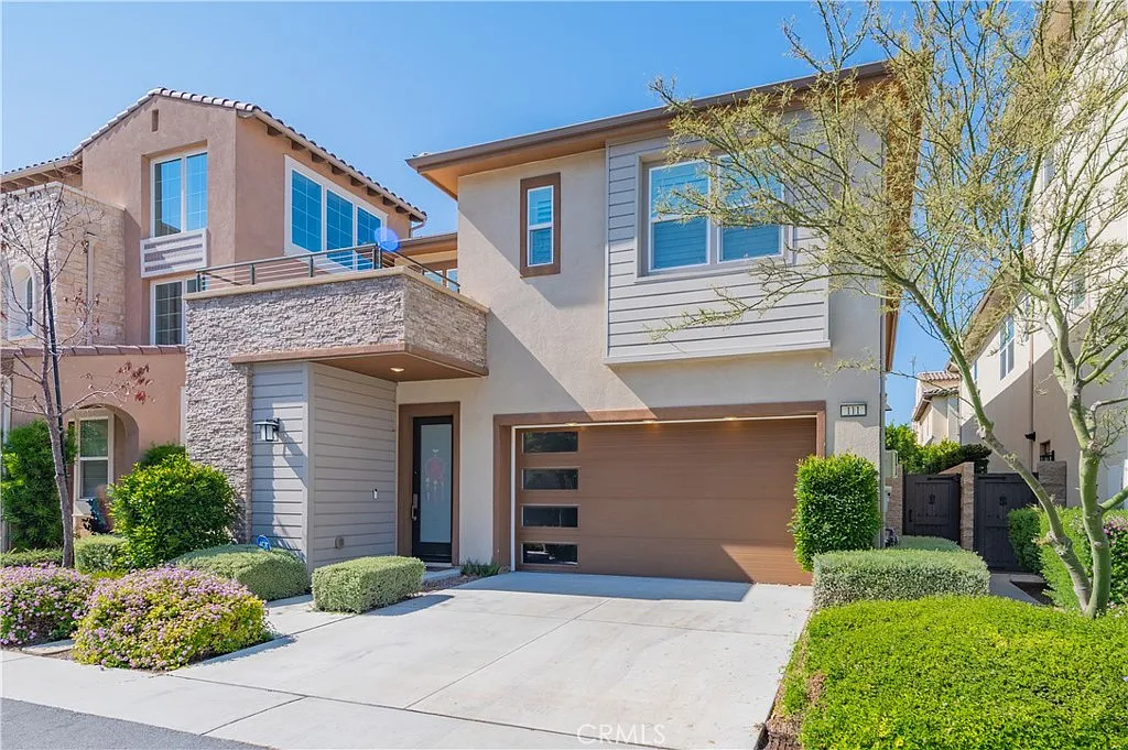 3 bed, 3.5 bath, 2934 sqft, $8,000 — Photo 4