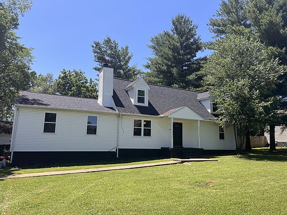 2nd image of 525 Summerfield Dr