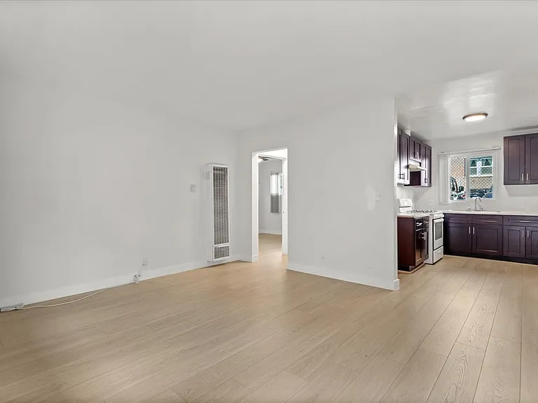 685 S Coronado St #207 — Photo 5