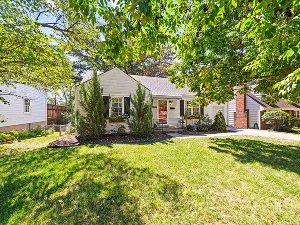 4211 W 53rd Ter, Roeland Park, KS 66205