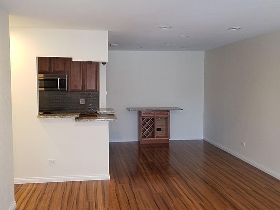 5th image of 1112 Castilian Ct APT 214