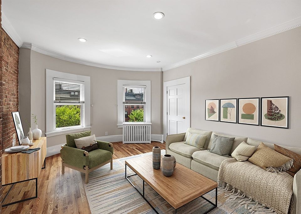 1st image of 462 Massachusetts Ave APT 4