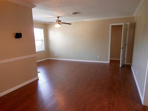 5th image of 334 Linda St