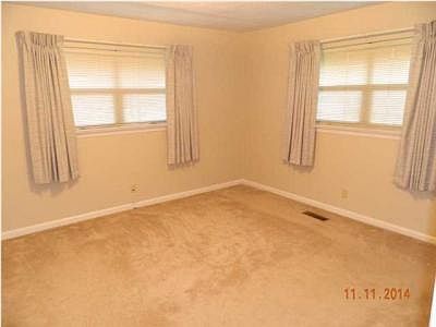 4th image of 1215 Collins Cir #5