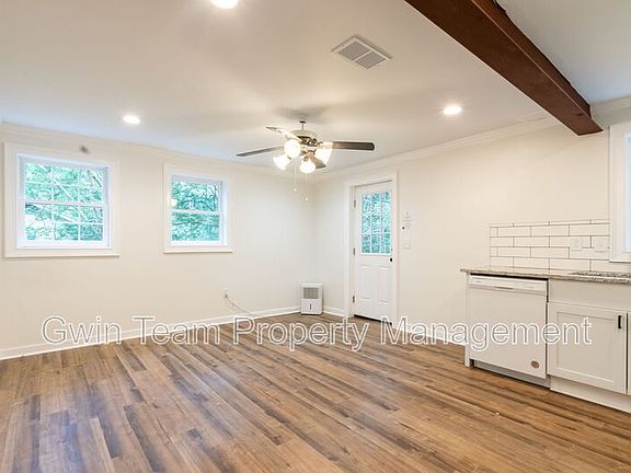 5th image of 4932 Rock Haven Dr