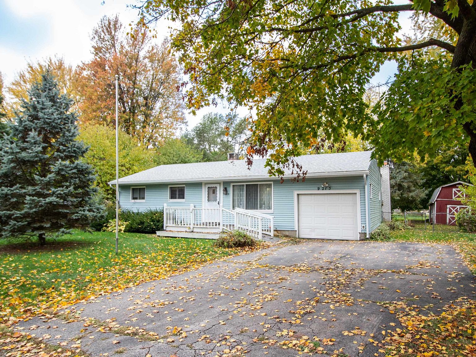 9215 Maplewood Dr, Clio, MI 48420 Zillow