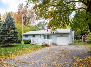 9215 Maplewood Dr, Clio, MI 48420