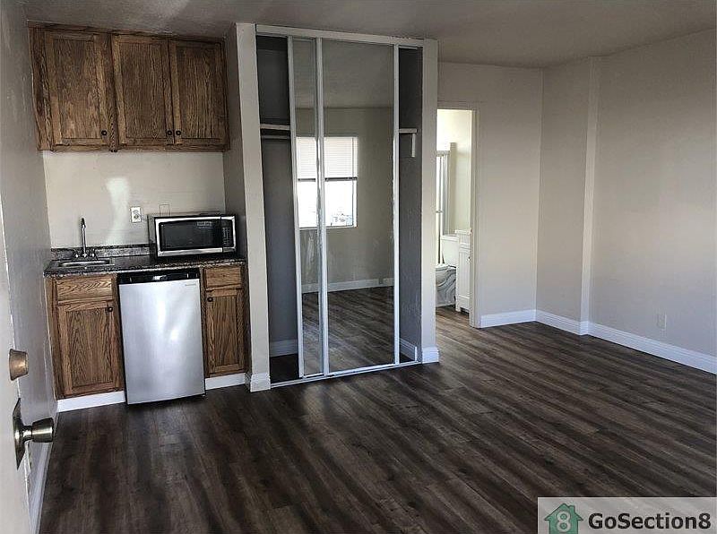 1st image of 1023 N Idaho St #6