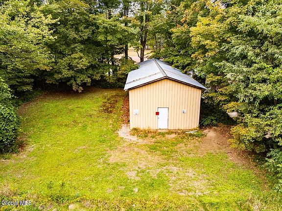 2nd image of 10 Maple Street