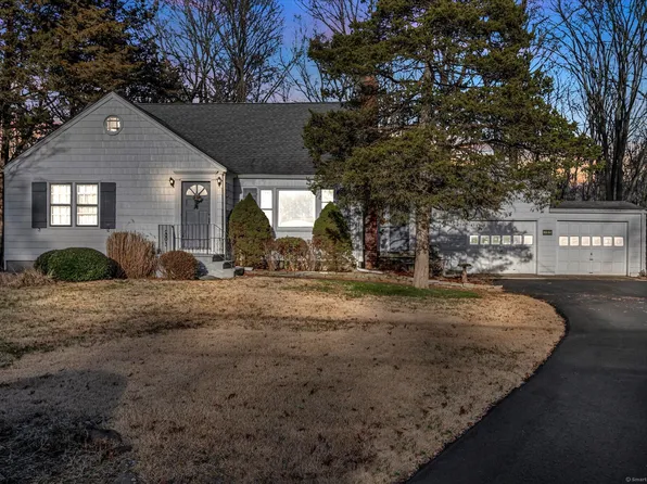 319 Drummond Road, Orange, CT 06477