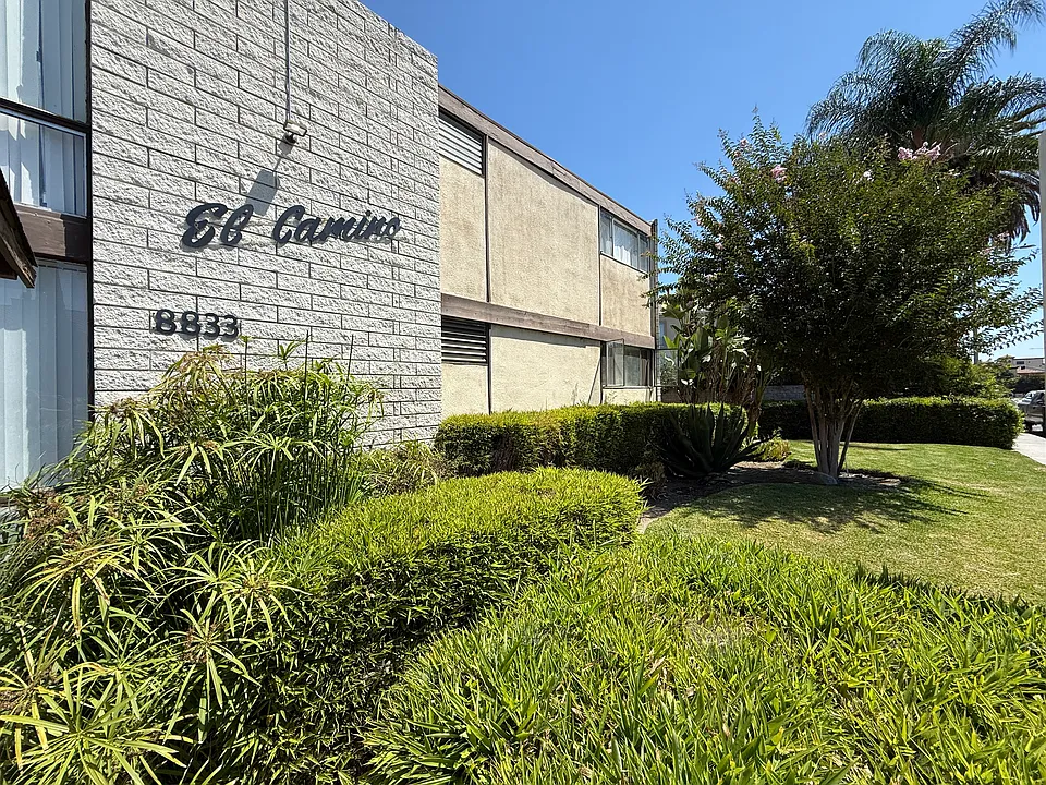 El Camino Apartments