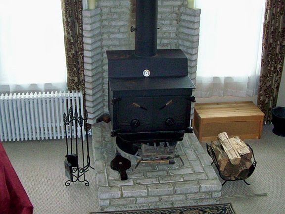 Save on Utility Bills! - Wood Stove Heats Whole House
