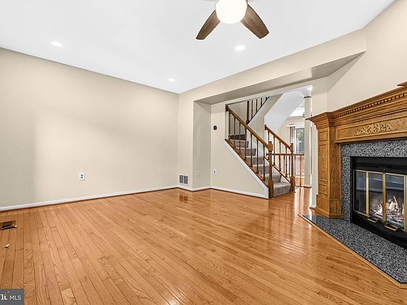 4th image of 15203 Valley Stream Dr