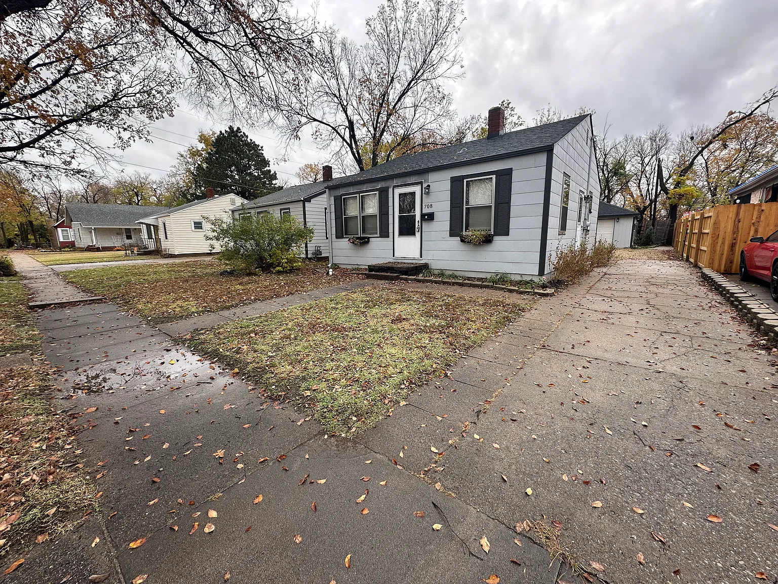 708 Smoky Hill Dr — Photo 1
