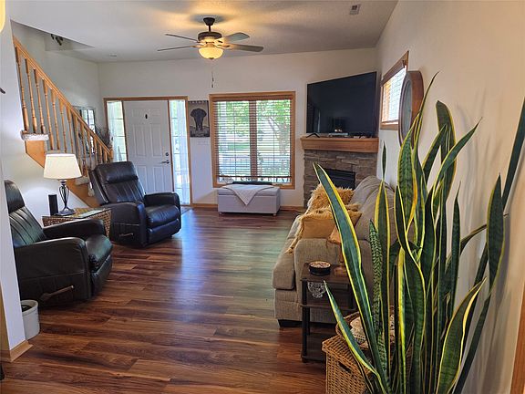 5th image of 10531 Hickory Dr APT 1