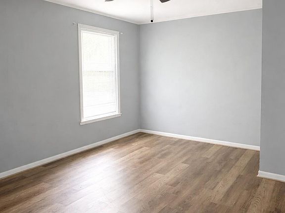 5th image of 2324 Cedar Dr