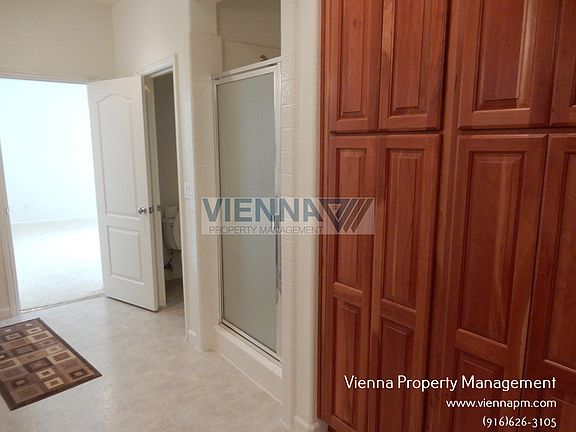 5th image of 3405 Kensington Ct
