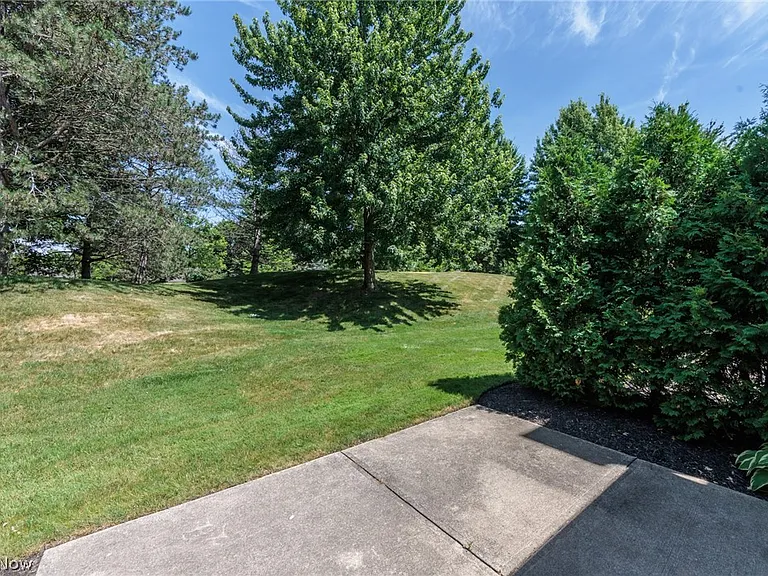 2601 Wyndgate Ct — Photo 32