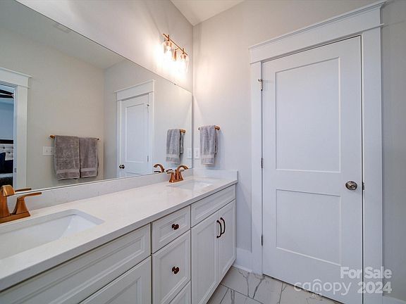 5th image of 4828 Blanchard Way