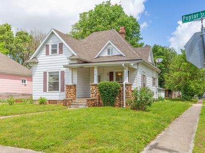 901 W Poplar Street, Springfield, MO, 65802
