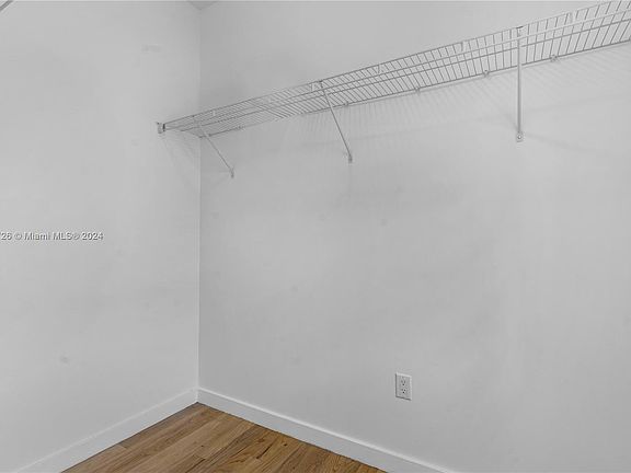 5th image of 1207 Meridian Ave APT 5