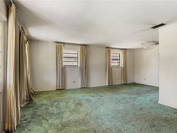 4th image of 1012 Beverly Garden Dr