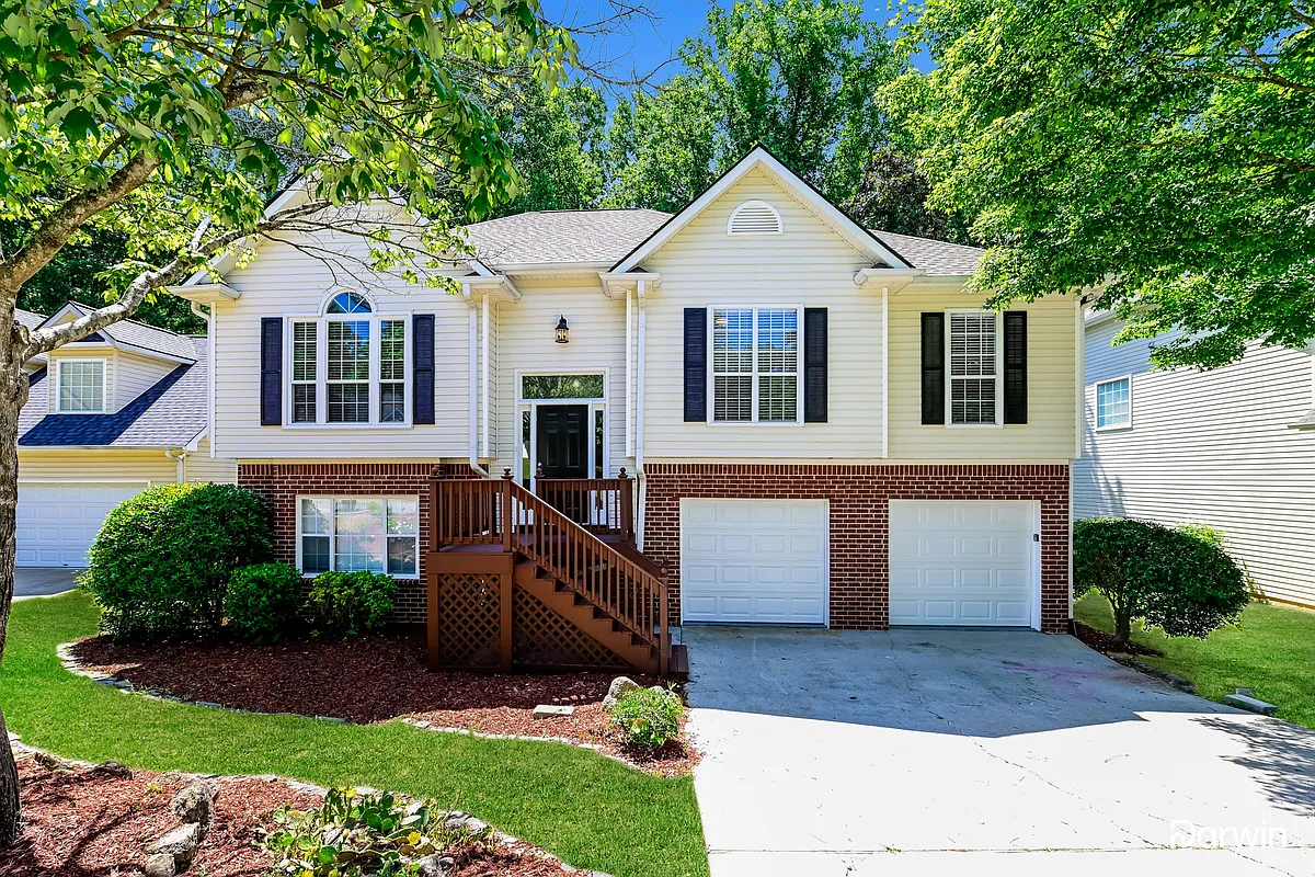 Primary Photo - 118 Clarin Way