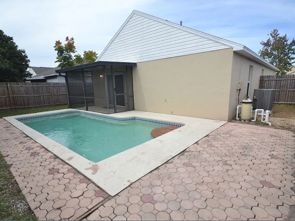 1st image of 7644 Harbor Bend Cir