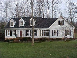 1st image of 2723 Oakhurst Dr