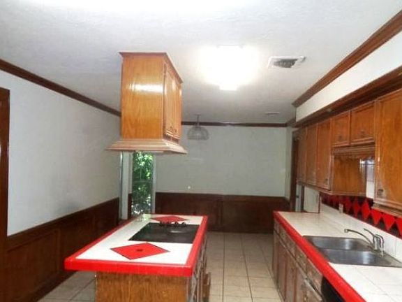 3rd image of 20306 Laurel Lock Dr