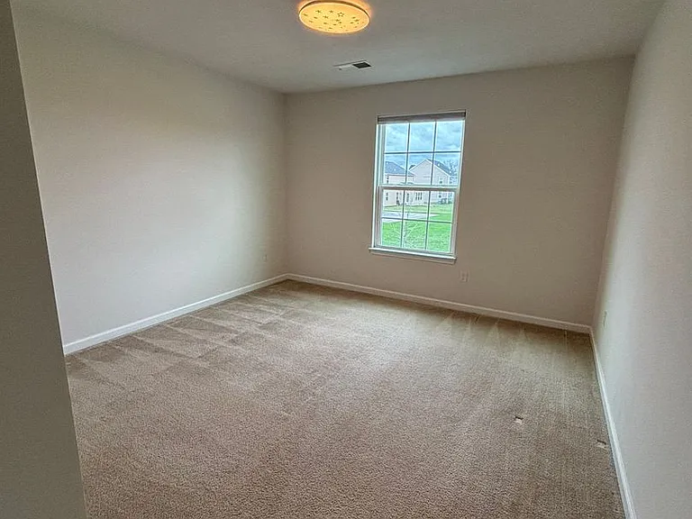 2925 Pinnacle Dr — Photo 16