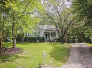 1147 Thornsby Ln, Matthews, NC 28105