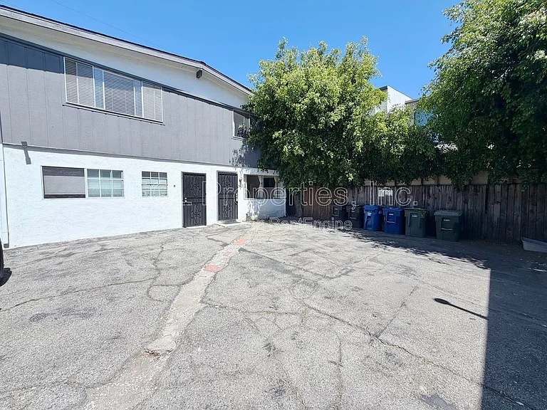 362 N San Vicente Blvd #D — Photo 10