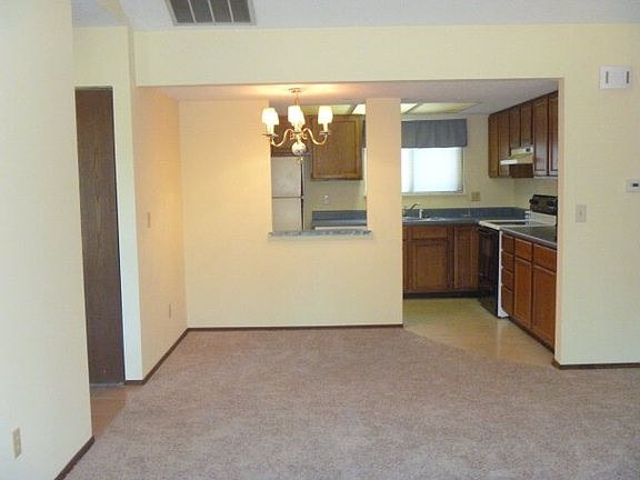 3rd image of 3150 Woodland Trce