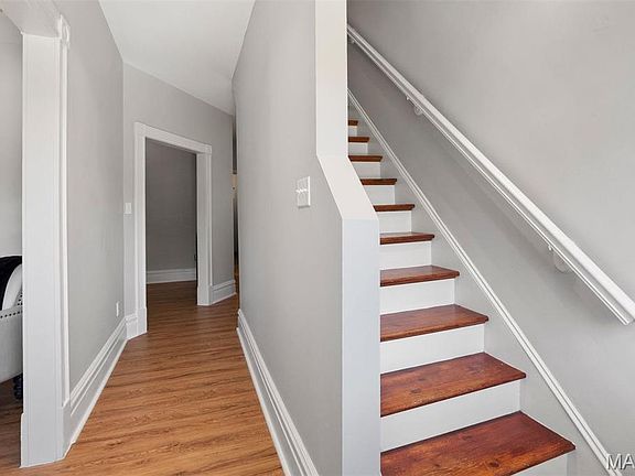 3rd image of 4525 Oakland Ave