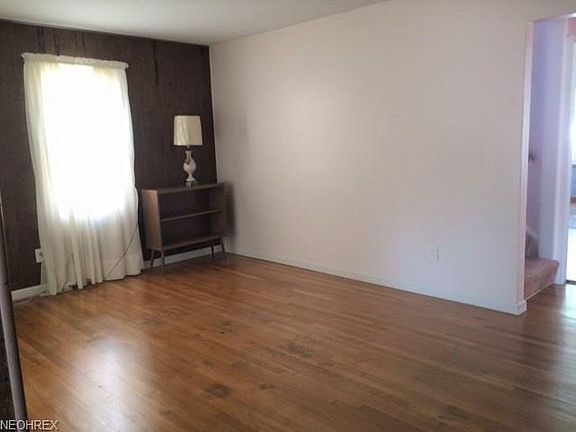 3rd image of 12325 Shady Oak Blvd
