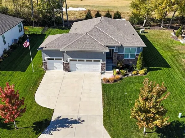 14478 S Shady Bend Rd, Olathe, KS 66061