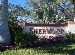 209 Robin Hood Cir UNIT 101, Naples, FL 34104