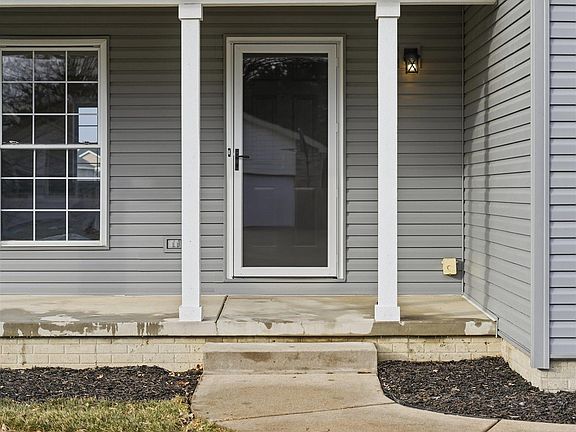 3rd image of 10831 N 136th St
